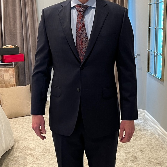 Navy Zegna 40 Regular Suit With Subtle Red Plaid - Picture 2 of 16